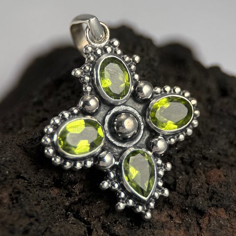 VICENZA, SILVER PENDANT, PERIDOT AG 925/1000