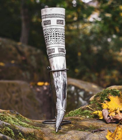 HIBERNIA, LUXURY ENGRAVED DRINKING HORN