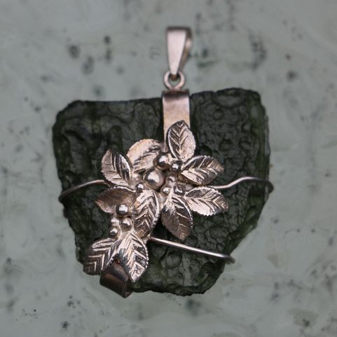 FLORA - MOLDAVITE, SILVER PENDANT AG 925