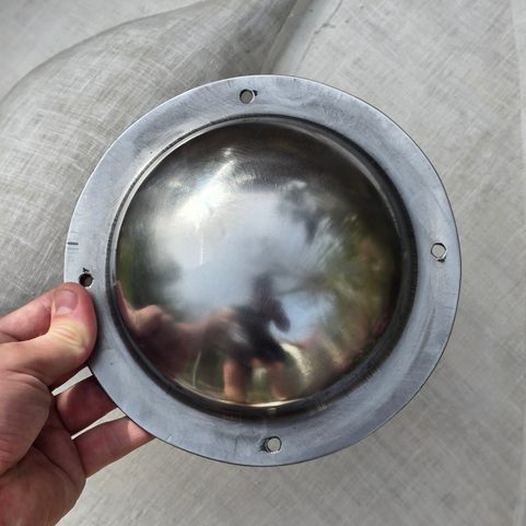 SCHILDHAUBE, RÖMISCH, UMBO, RUND