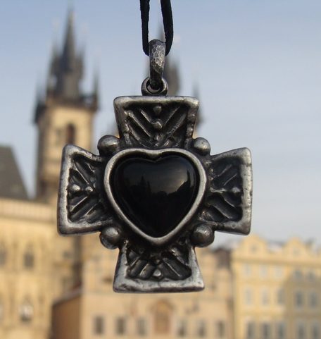 BLACK HEART, GOTHIC CROSS PENDANT