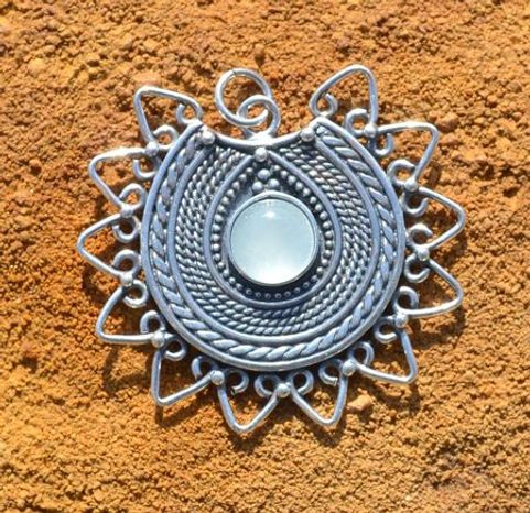LADA, GRANDE MORAVIE PENDENTIF ARGENT 925