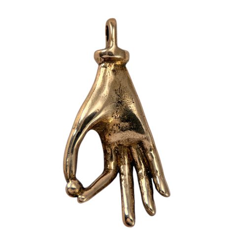 MAIN AVEC BOULE, AMULETTE ROMAINE, LIMES ROMANUS, BRONZE