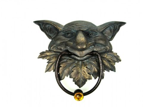 FORREST DWARF, THE DOOR KNOCKER