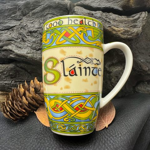TASSE IRLANDAISE EN PORCELAINE, SLAINTE