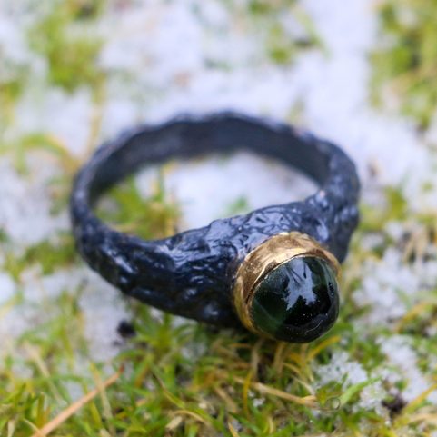 KRUMLOV, BAGUE DE LUXE EN ARGENT AVEC MOLDAVITE TCHÈQUE