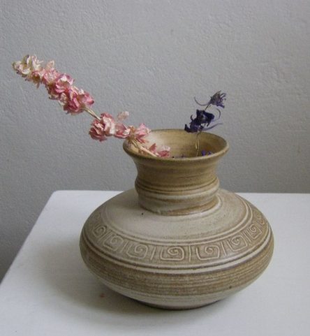 CERAMIC VASE, 10CM