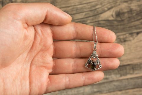 ZEPHYRA, PENDENTIF, MOLDAVITE, COUPÉ, ARGENT