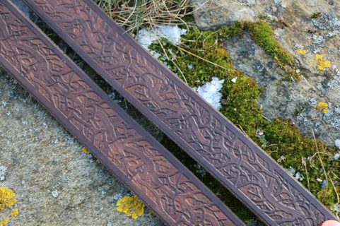 ROOTS, BROWN LEATHER BELT