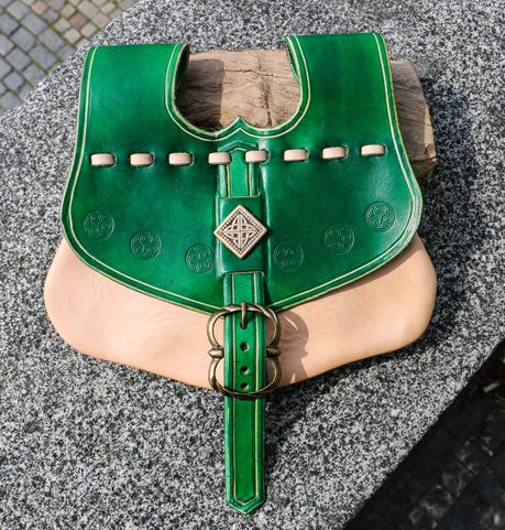 HIBERNIA, MEDIEVAL POUCH 14TH CENTURY
