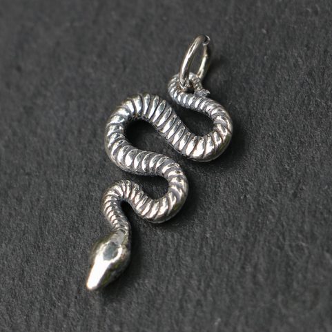 SERPENT, PENDENTIF EN ARGENT