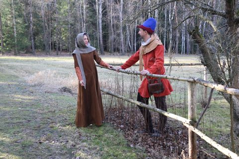 CRAFTSMAN - SET OF MEDIEVAL CLOTHING, 2ND HALF OF THE 14TH CENTURY