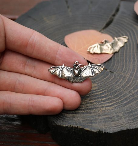 NOCTOR - BAT, PENDANT, BRONZE