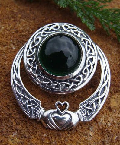 LARGE CLADDAGH PENDANT, GREEN, AG 925