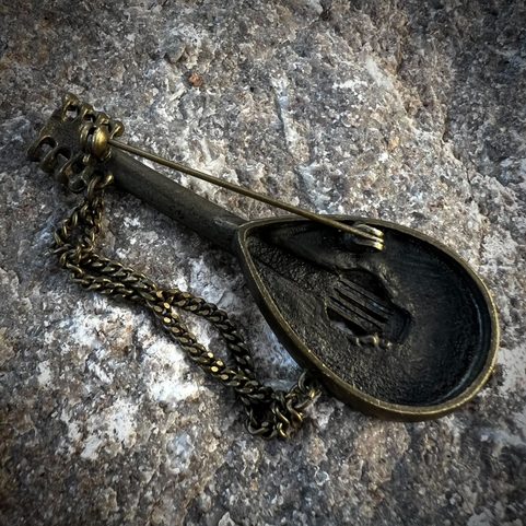 MEDIEVAL MANDOLIN, COSTUME BROOCH