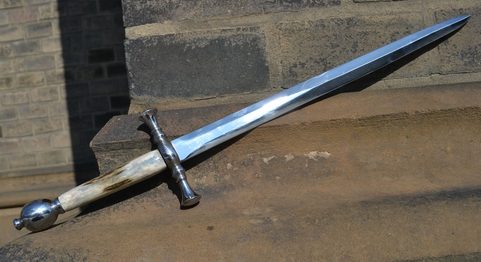 MEDIEVAL DAGGER WITH DEER ANTLER, REPLICA