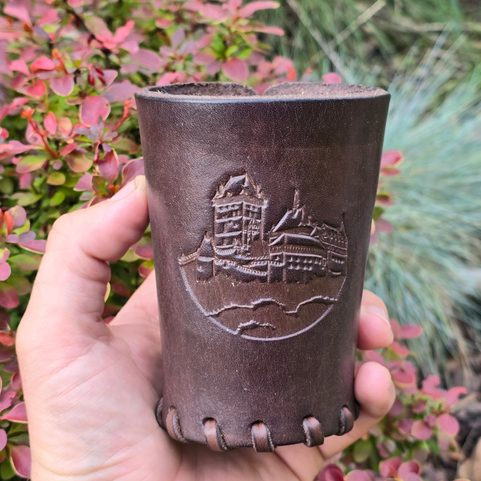 LEATHER CUP FOR DICE BROWN