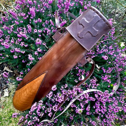 LEDER KÖCHER, FRÜHES MITTELALTER - HEDEBY, BAYEUX