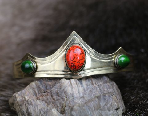 CARDIOLA - MEDIEVAL CROWN, BRASS AND GLASS
