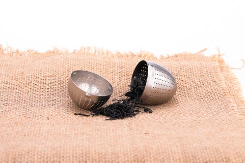 MI3920 TITANIUM EGG-SHAPED TEA INFUSER KEITH
