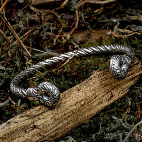 GALLIA, KELTISCHES ARMBAND, ZINN