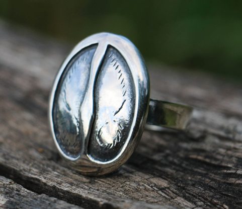 EMPREINTE DE CERF, BAGUE, ARGENT