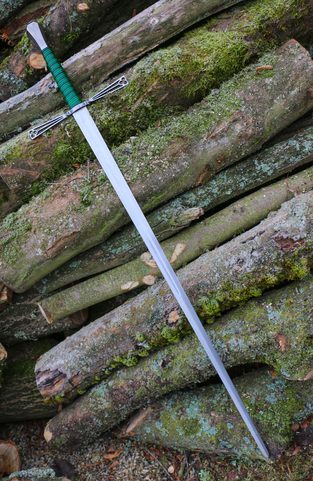 WANDER, MEDIEVAL ONE-AND-A-HALF-HANDED SWORD