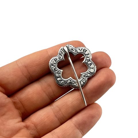 BROCHE MÉDIÉVALE, ANNÉE 1300, FRANCE OU ANGLETERRE, ARGENT 925/1000