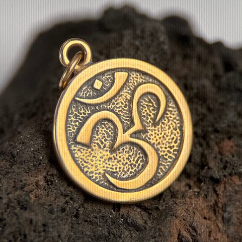 OM, PENDENTIF BRONZE