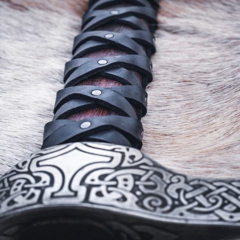 MJOLLNIR - MARTEAU DE THOR GRAVÉ - HACHE