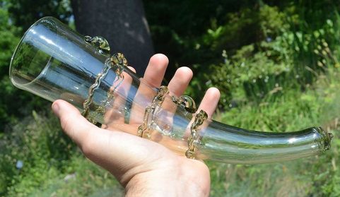 GLASS DRINKING HORN