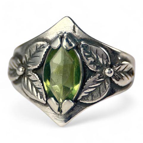 SHAMROCK, RING, MOLDAVITE, SILVER