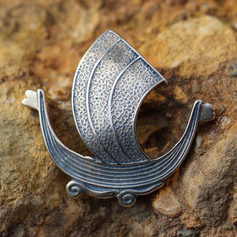 DRAKKAR, VIKING SHIP, AMULET, BRONZE