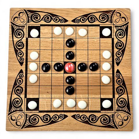 FIDCHELL CELTIC BOARD GAME VERSION BRIAN BORU WITH OAK BOARD, GLASS