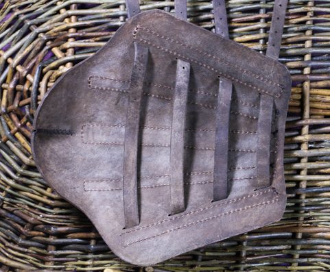 BRACATEUR, CUIR, PROTECTION CONTRE LE COUDE, SANGLES EN CUIR - 1 PIÈCE