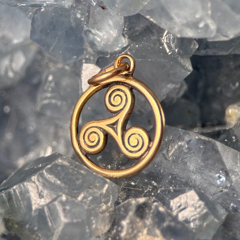CELTIC TRISKELE, SMALL PENDANT, BRONZE