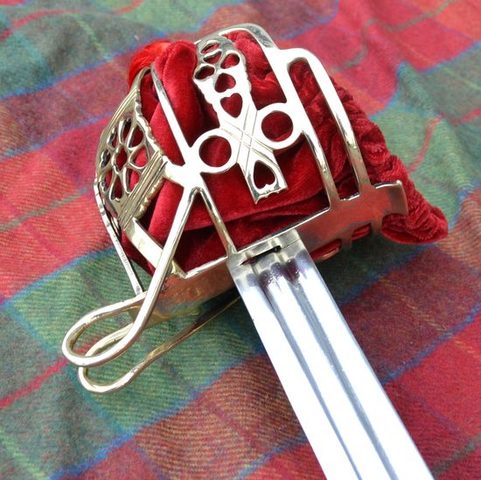 SCOTTISH BASKET HILT BROADSWORD, COLLECTIBLE REPLICA SWORD
