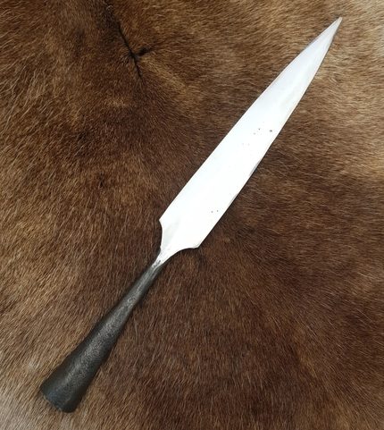 NJORD, LANCE FORGÉE À LA MAIN