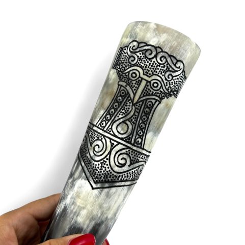 THOR'S HAMMER, ENGRAVED DRINKING HORN