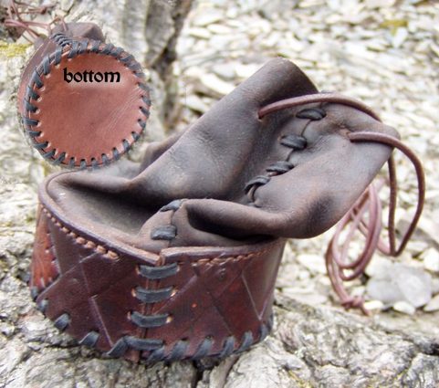 LEATHER POUCH DE LUXE