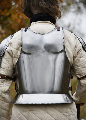 ARMURE GOTHIQUE, PLASTRON ET DOS, ACIER D'1,2 MM D'ÉPAISSEUR