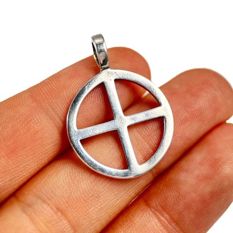 SUN SYMBOL V, SILVER PENDANT