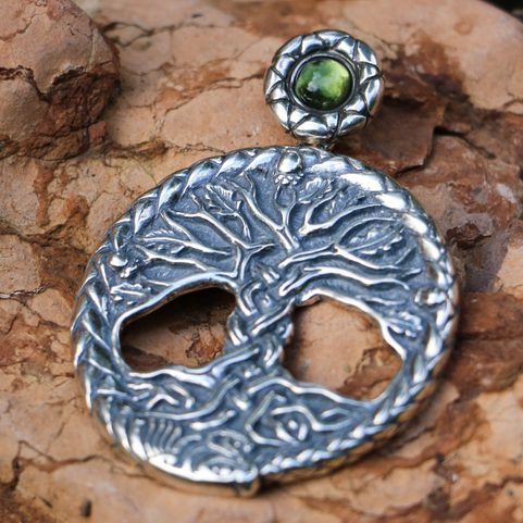 CELTIC OAK SACRED TREE OF LIFE PENDANT SILVER AND MOLDAVITE