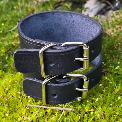 FIGHTING HARES, IRISH STICK FIGHTING, BRACELET, BLACK
