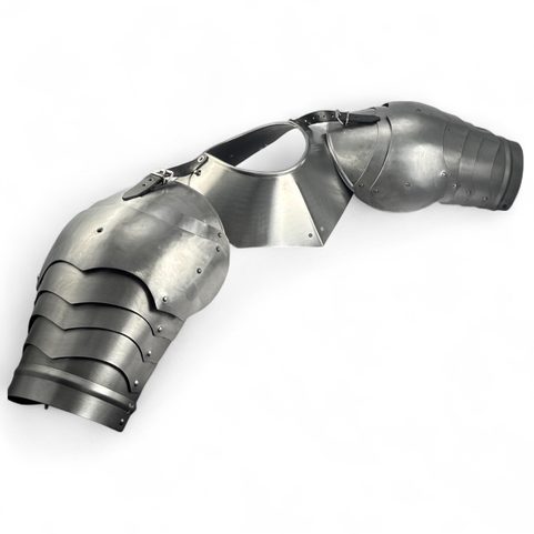 KETTENHEMD UND SCHULTERPANZER