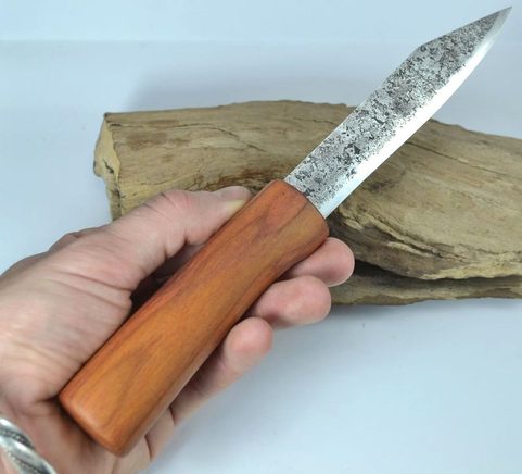 ÚLFUR, GESCHMIEDETES MESSER