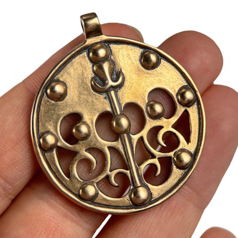 PENDENTIF CELTIQUE EN BRONZE LA TENE DRAGON OU SANGLIER, LOCALITÉ DE SKRYJE, BOHÊME CENTRALE