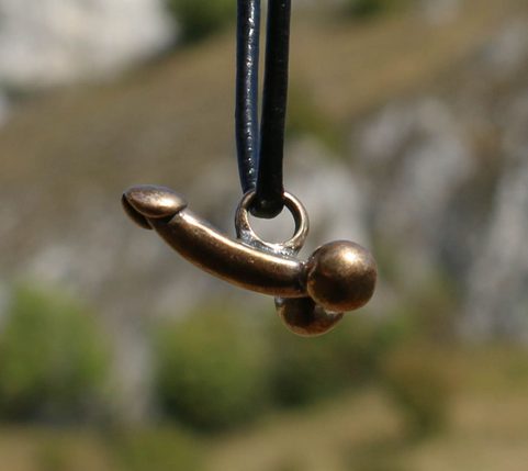 FASCINUS, ROMAN PHALLIC PENDANT, BRONZE