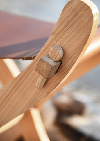 MEDIEVAL FOLDING CHAIR