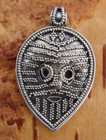 GOTLAND FACE PENDANT, SILVER